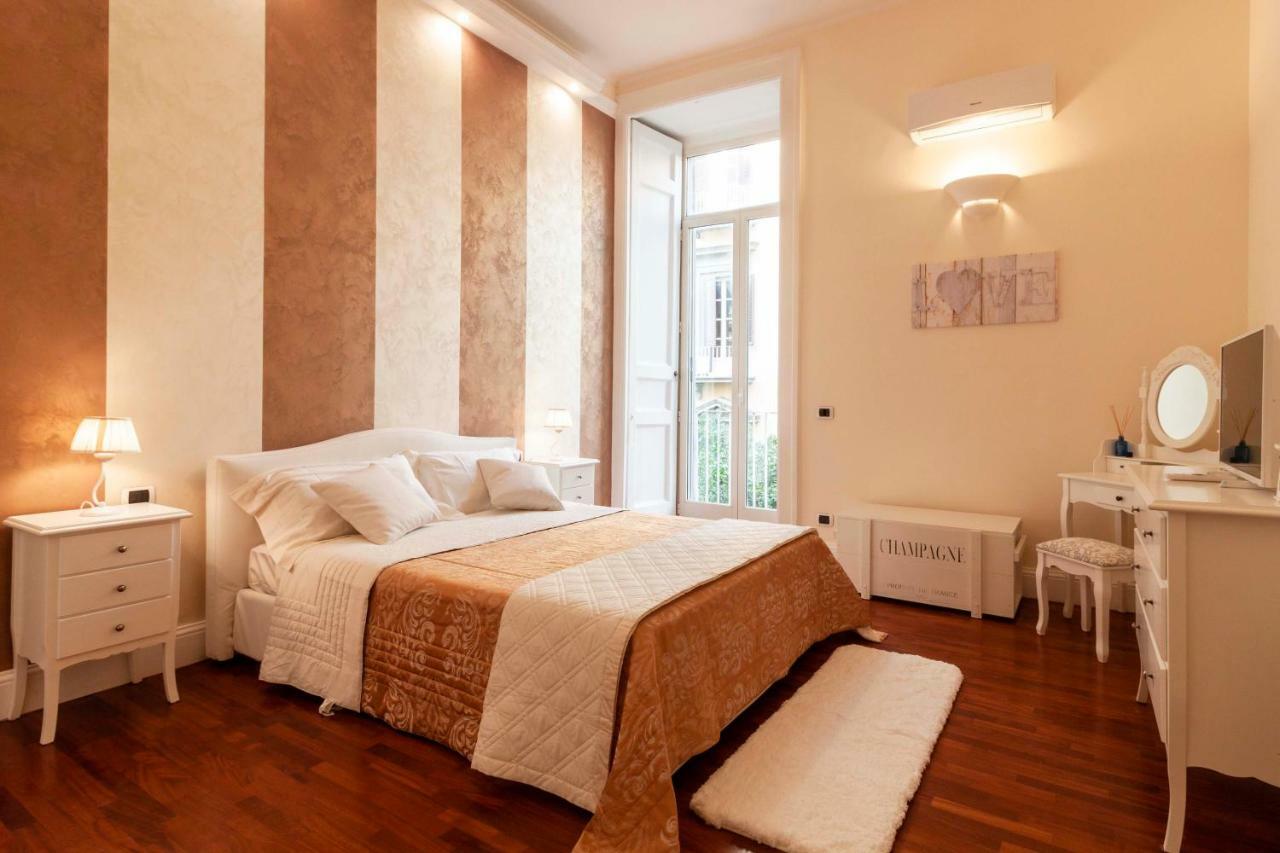 Апартаменти Sant'Arpino 26 - Elegant Flats In Неаполь Екстер'єр фото